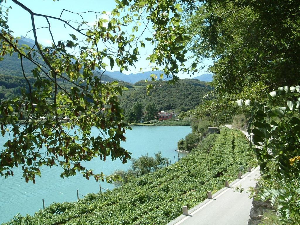Hotel Due Laghi Padergnone Luaran gambar