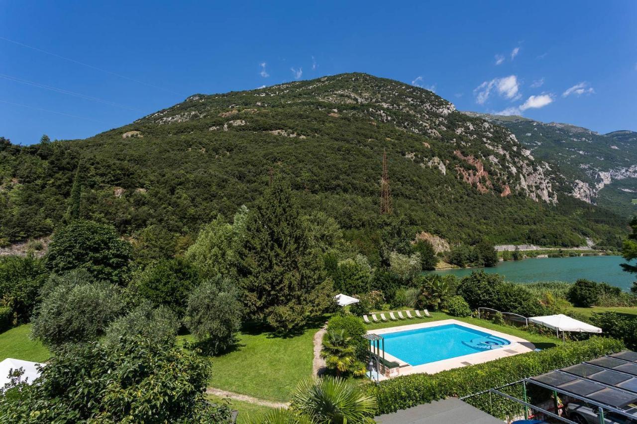 Hotel Due Laghi Padergnone Luaran gambar