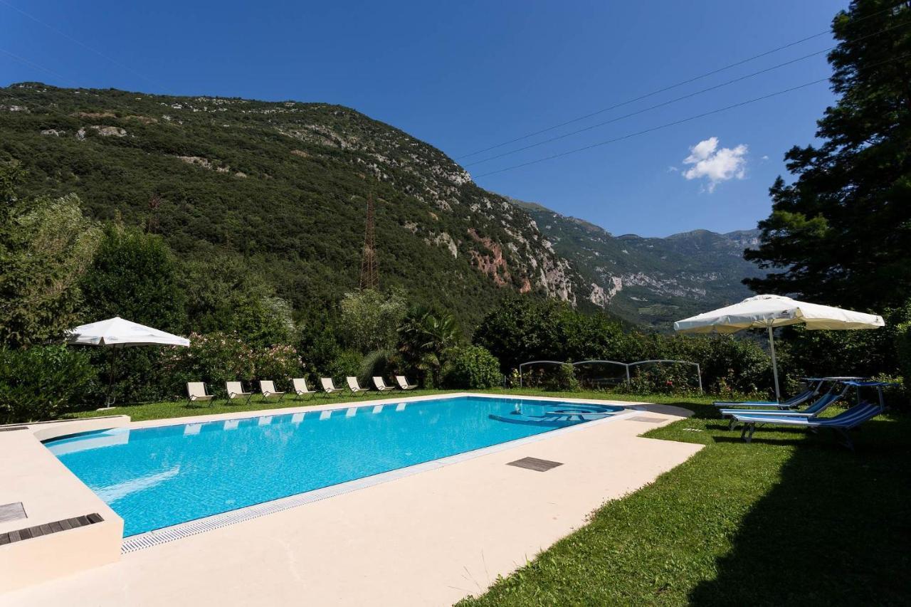 Hotel Due Laghi Padergnone Luaran gambar