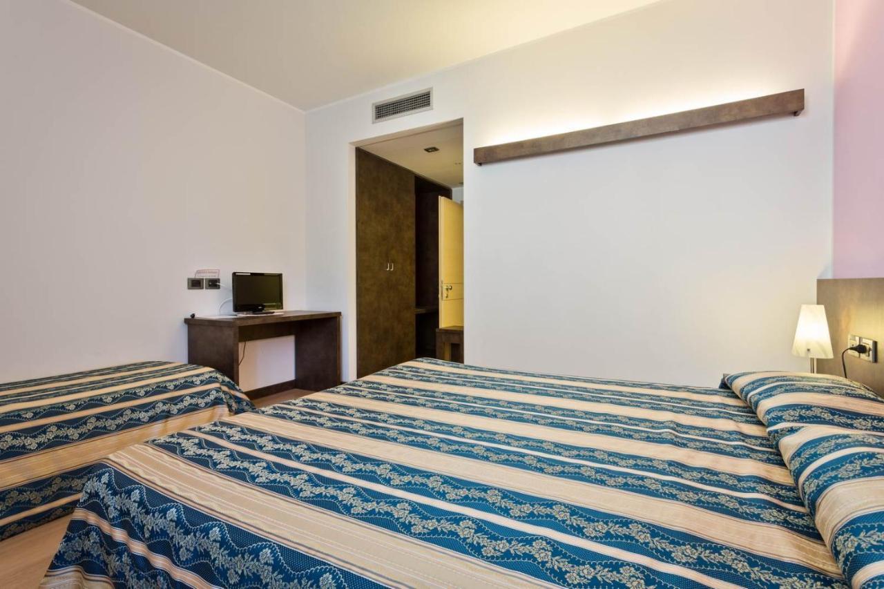 Hotel Due Laghi Padergnone Luaran gambar