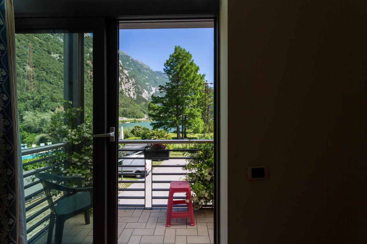 Hotel Due Laghi Padergnone Luaran gambar
